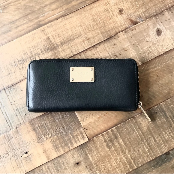 Michael Kors Black Gold Large Leather Wallet - Picture 5 of 16